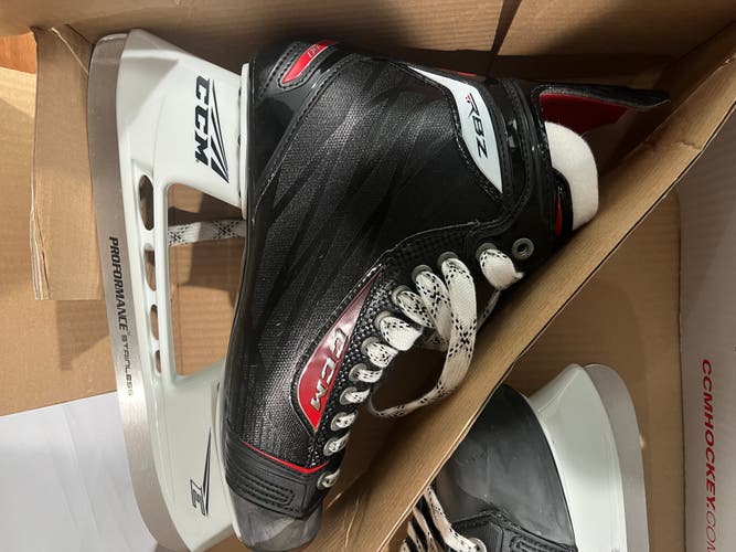 New Senior CCM RBZ 60 Hockey Skates Regular Width 11