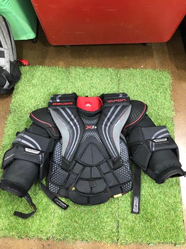 Used Intermediate Large Bauer Vapor X2.9 Goalie Chest Protector