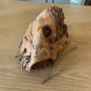 Nokona AMG 300-k 12 inch baseball glove