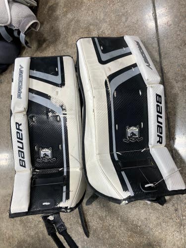 White Used 22" Youth Bauer Prodigy 2.0 Goalie Leg Pads