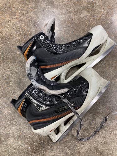 Bauer Elite Hockey Goalie Skates | INT 5 | Extra Wide