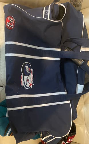 Labatt Blue USA Hockey carry Duffle Bag