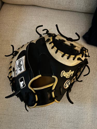 Rawlings 34" Heart of the Hide Series Catcher's Mitt (Right Hand Throw)