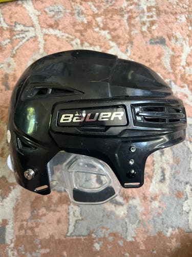 Bauer Re-akt 100 youth helmet