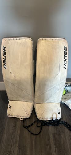 Bauer 2s pro Leg pads