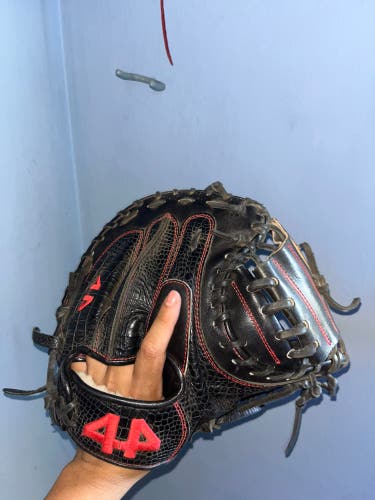 44 Catchers Glove