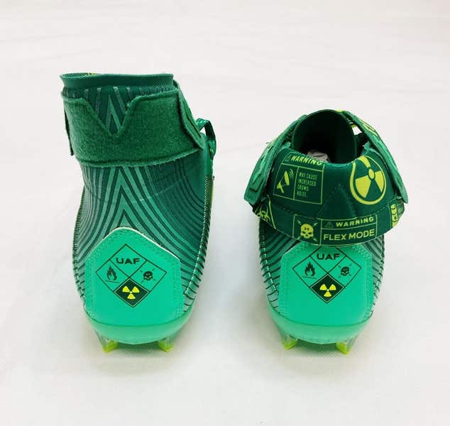 Under Armour Men\'s UA Highlight MC Football Cleats (Classic Green) Under Armour Highlight MC Classic Green Football Cleat  main image 3