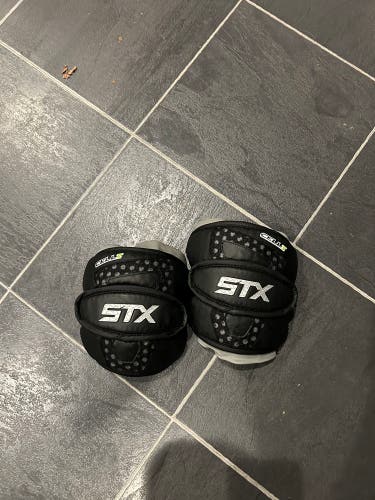 Used Extra Large STX Cell V Elbow Pads