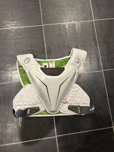 Large Maverik M5 EKG Speed Pad Shoulder Pads