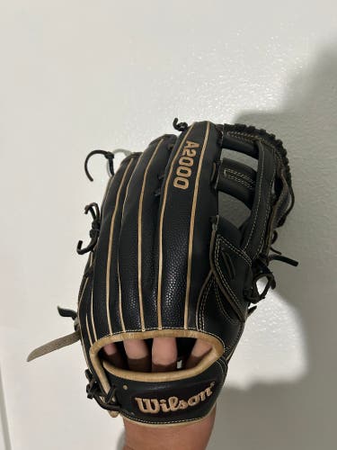 Wilson a2000 outfield glove