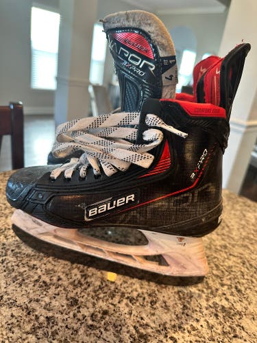 Bauer Vapor 3X Pro Intermediate Hockey Skates