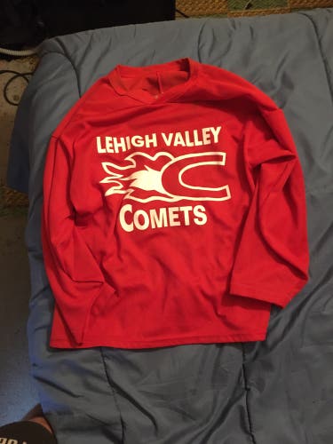 Lehigh Valley Comets Hockey Jersey Boys Small CCM #30