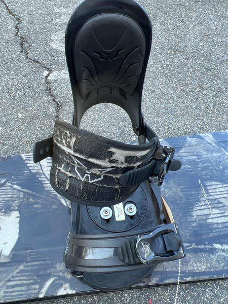 Used Lamar Tripper Snowboard | 154cm | SidelineSwap | Buy and Sell