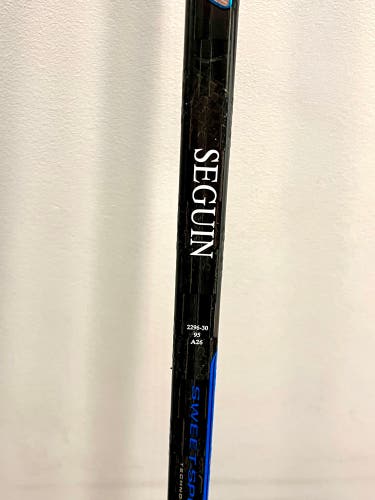 Pro Stock Tyler Seguin Bauer APX Stick - RH - 95 Flex - P92