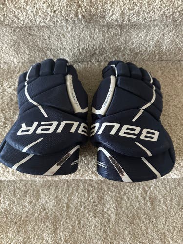 Bauer vapor gloves