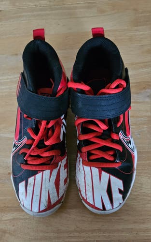 Black & Red Used Size 3Y Kid's Nike Force Trout Baseball Cleats