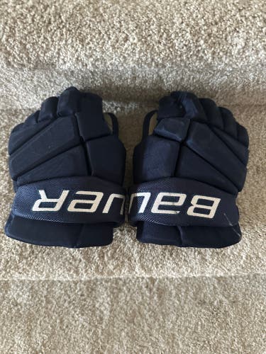 Bauer vapor gloves