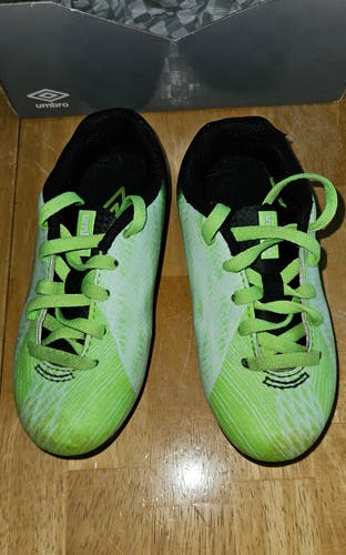 Neon Green / Black Used Kids Size 9K Umbro Wired Cleats