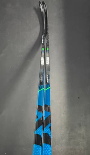 2 Pack Bauer Right Handed P28  Nexus Geo Hockey Stick