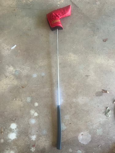 Like New Scotty Cameron Special Newport Select 2.5