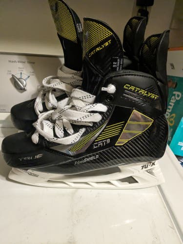 True Catalyst 9 Cat9s 9R Hockey Skates