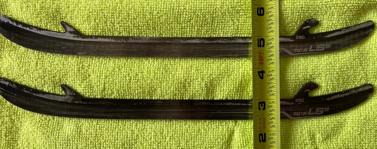 USED BEER LEAGUE BAUER LS5 CARBON SIZE 9