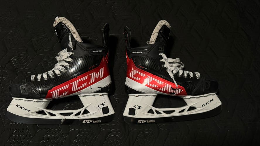 Used CCM Regular Width  Pro Stock 7 JetSpeed FT4 Pro Hockey Skates With New Steel