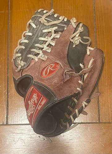 Used  Infield 11.5" Gold Glove Legend Series Baseball Glove
