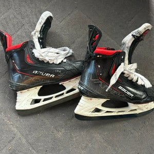 Used Intermediate Bauer   Size 5 Vapor 3X Pro Hockey Skates