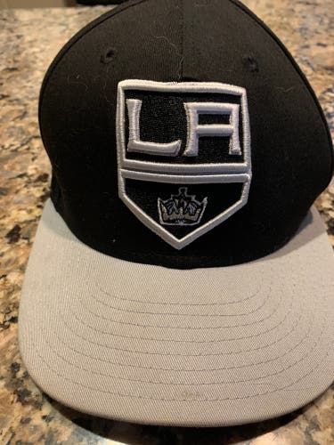 LA kings hat