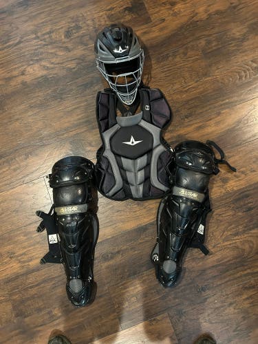 USED 3 PRACTICES. LIKE NEW! All Star System 7 Axis Catcher's Set.