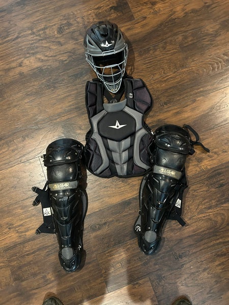USED 3 PRACTICES. LIKE NEW! All Star System 7 Axis Catcher's Set.