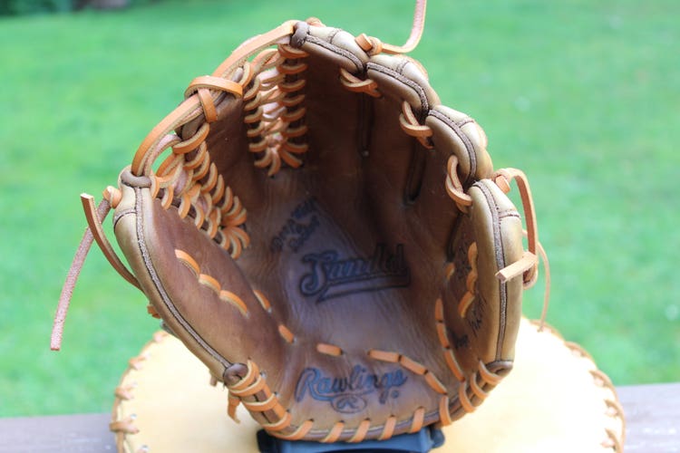 Used Right Hand Throw Rawlings Pitcher's Sandlot Series Baseball Glove 12"
