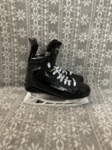 Used Intermediate Bauer Supreme Mach Hockey Skates Size 5.5 Fit 2