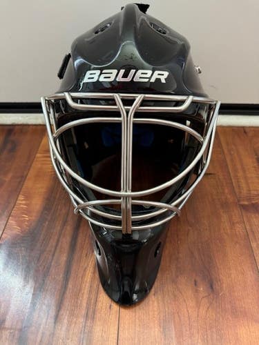 Used Senior Bauer NME 8 Goalie Mask Size 6 3/8-7 1/2