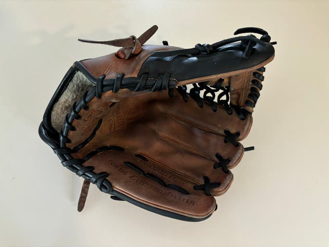 Used Pitcher's 11.75" Pro Preferred Baseball Glove
