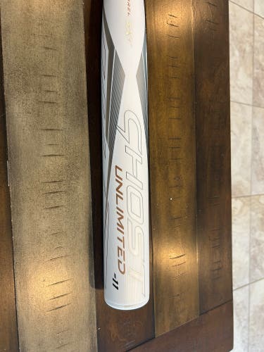 Easton Ghost Unlimited softball bat