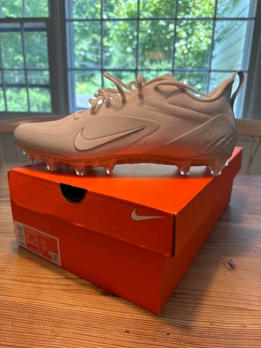New - Nike Alpha Hurache 8 Pro