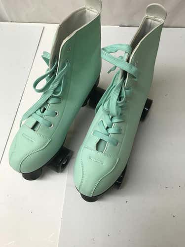 Used Senior 12 Quad Skates - Mint Green