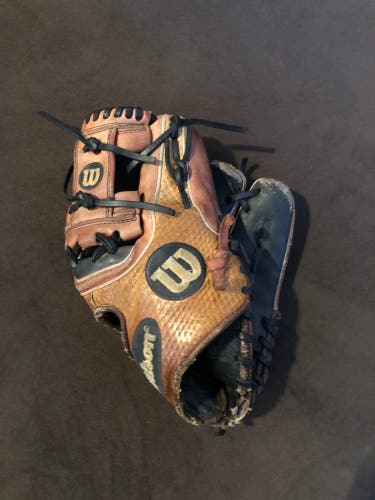 Wilson A2K DatDude Brandon Phillips