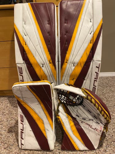 Used  True Regular Pro Stock L20.2 Goalie Full Set