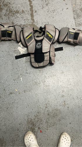 Warrior rx3e goalie chest protecter