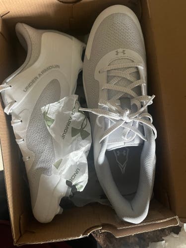 White New Adult Low Top Command Mc