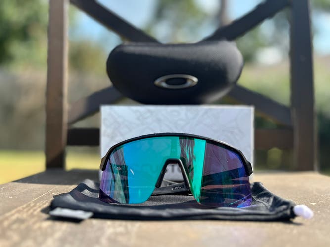 Oakley Sutro Lite