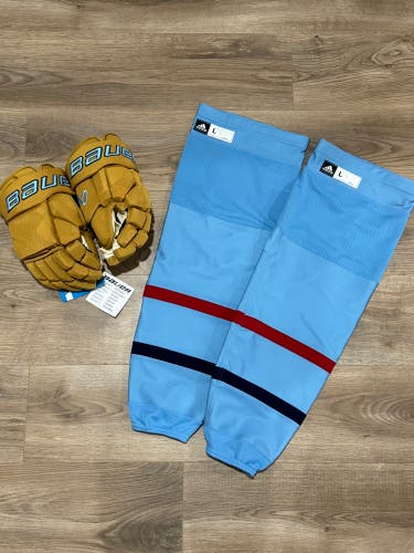 Winnipeg Jets RCAF Bauer hyperlite gloves and socks