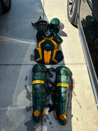 *Barely Used* All Star System Catcher Gear full set