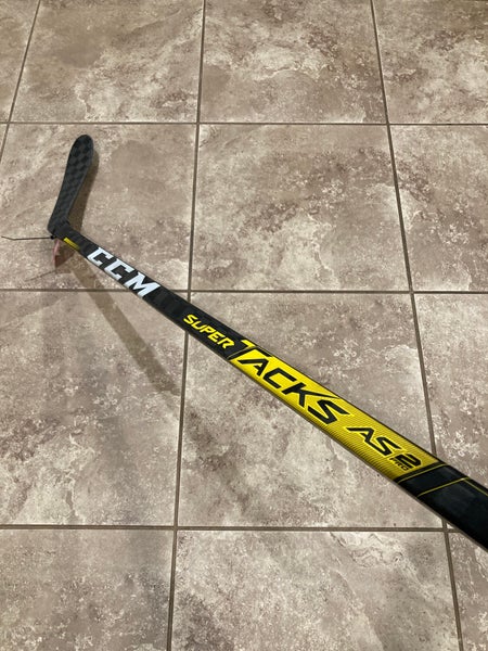 New Senior CCM Super Tacks AS2 Pro Hockey Stick Right Handed P28