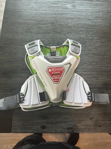 New Large Maverik MAX EKG Shoulder Pads