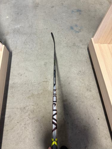 Used Senior Bauer Right Handed P90TM Pro Stock Vapor Hyperlite 2 Hockey Stick