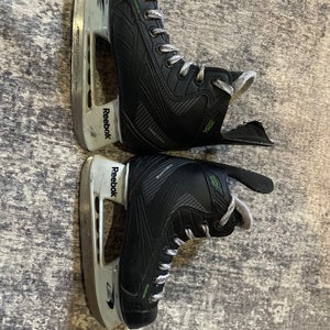 Used Junior Reebok Regular Width   Size 1 22K Hockey Skates